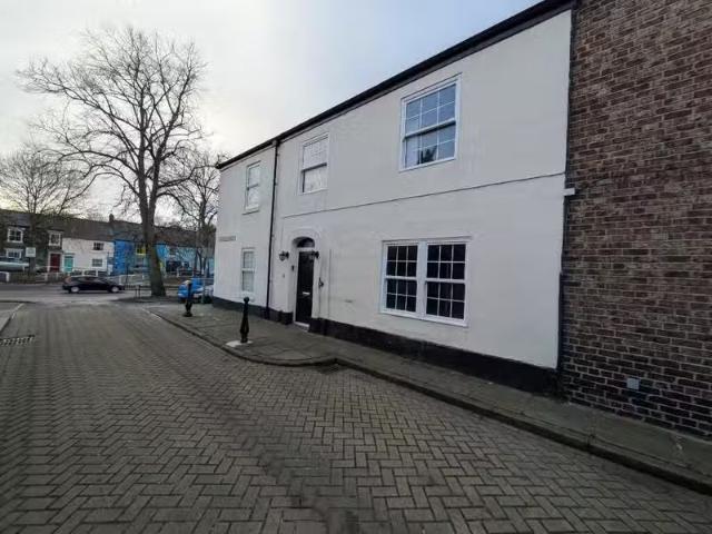 New 1 BA 3 bedroom terraced house for rent in Magdalene Street.