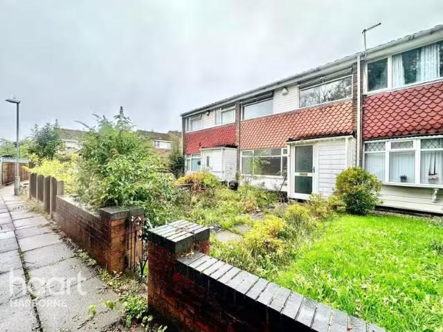 Rental! 1 BA 3 bedroom terraced house for rent in Monmouth Rd.