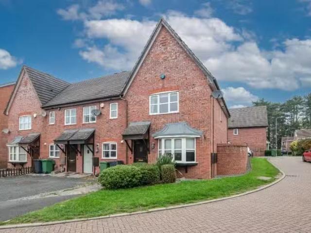 Just in! 1 BA 3 bedroom end of terrace house for rent in Sedge.