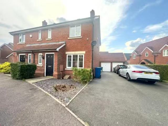 Unique 1 BA 3 bedroom house for rent in Boulder Close, Wilneco.