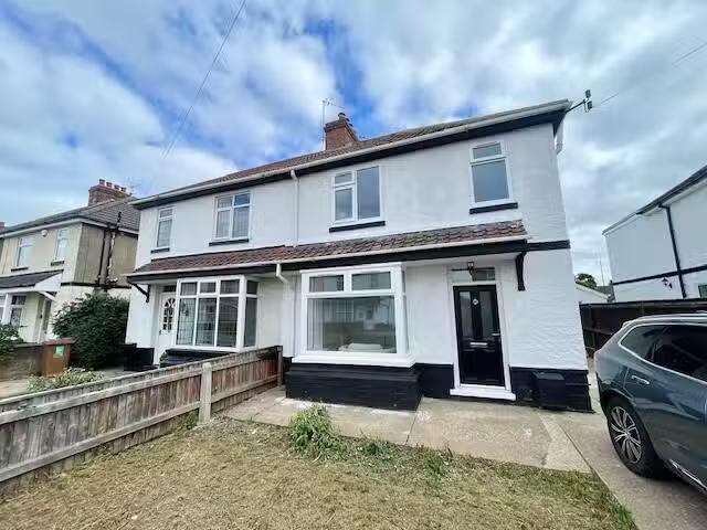 New 1 BA 3 bedroom house for rent in Claremont Road, Grimsby.