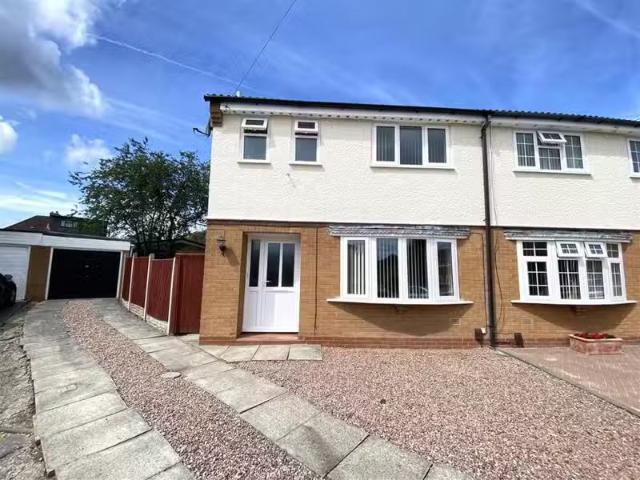 Deal! 1 BA 3 bedroom semi detached house for rent in Fellbrook.