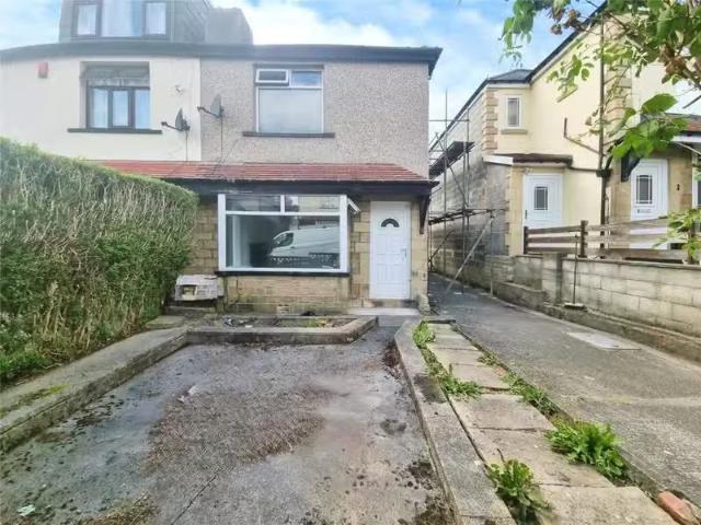 Just in! 1 BA 3 bedroom semi detached house for rent in Grange.