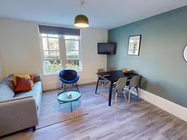 For Rent! 1 BA 4 bedroom flat for rent in F1, 6 Piccadilly Pla.