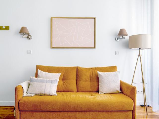 Charming 1 Bed Apartment in Paris' Core, Paris Amsterdam Apartments for Rent