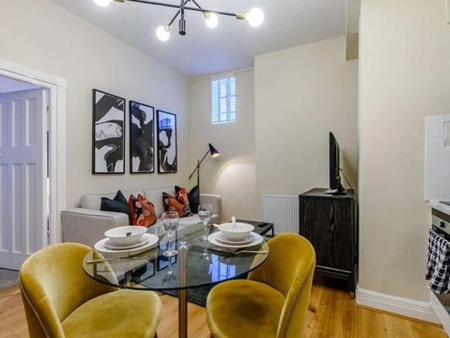Charming 1 Bedroom Apartment Opposite Regent's Park – Ideal for Professionals or Students