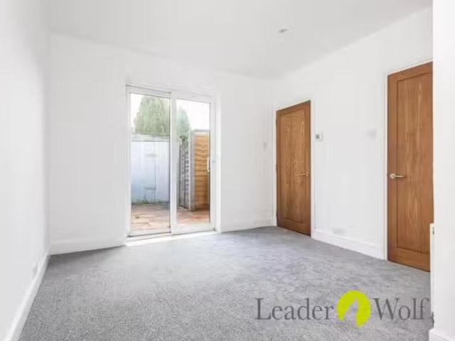 Nice 1 bedroom apartment for rent in Mansfield Road, Parkstone.