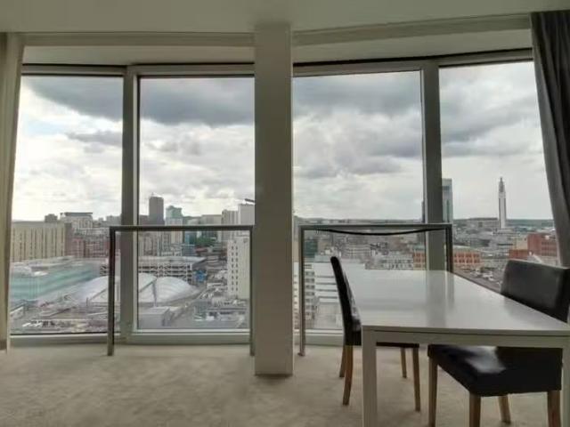 Deal! 1 bedroom apartment for rent in The Rotunda, New Street.
