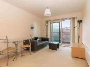 New 1 bedroom apartment for rent in West Two, Suffolk Street Q.