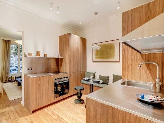 Charming 1 bedroom apartment in Montmartre, Paris Amsterdam Apartments for Rent