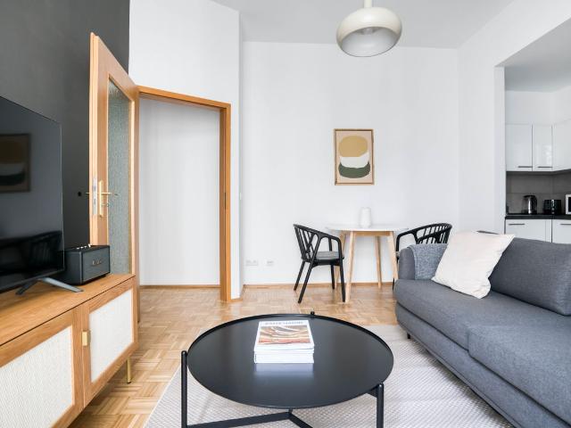Charming 1 Bedroom Apartment in Neukölln, Berlin Amsterdam Apartments for Rent
