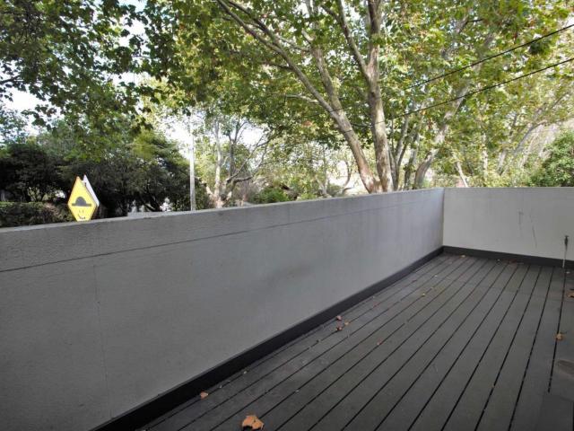 Charming 1 Bedroom Apartment in Elwood's Heart
