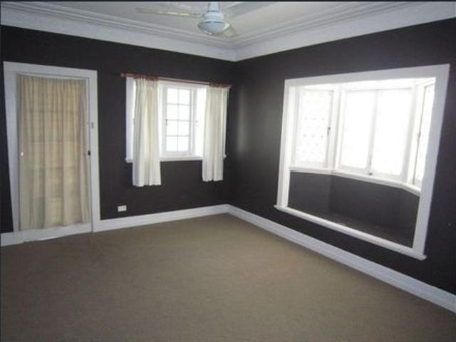 Charming 1 Bedroom Apartment in Greenslopes
