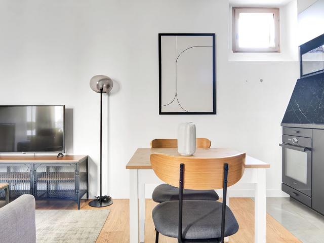 Charming 1 Bedroom Apartment in Paris, Paris Amsterdam Apartments for Rent