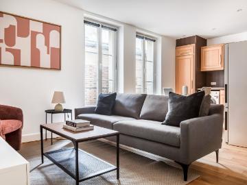 Charming 1 Bedroom Apartment in Paris, Paris Amsterdam Apartments for Rent