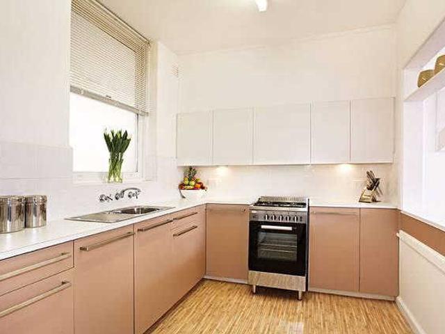 Charming 1 Bedroom Apartment in Sought After Richmond