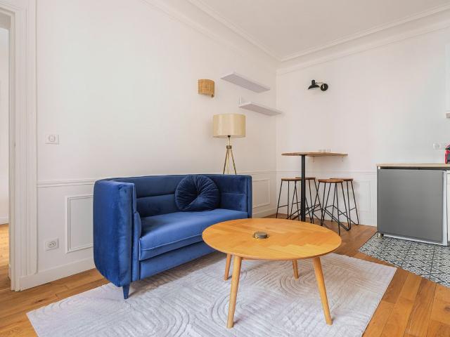 Charming 1 Bedroom Apartment in the Heart of Paris, Paris Amsterdam Apartments for Rent