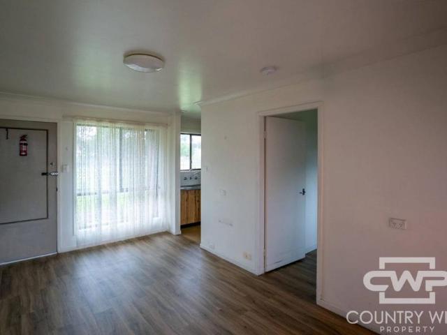 Charming 1 Bedroom Brick Unit in Emmaville