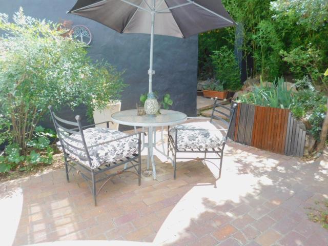 Charming 1 bedroom Garden Apartment available in the Heart of Craighall