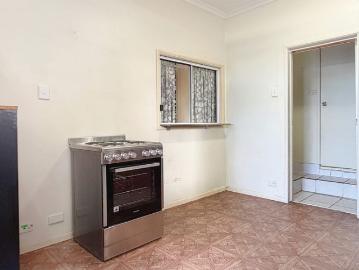 Charming 1 Bedroom Granny Flat – Utilities Included!