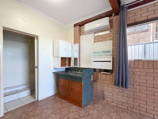 Charming 1 Bedroom Granny Flat – Utilities Included!