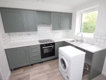Deal! 1 bedroom ground floor flat for rent in Wellington Road.