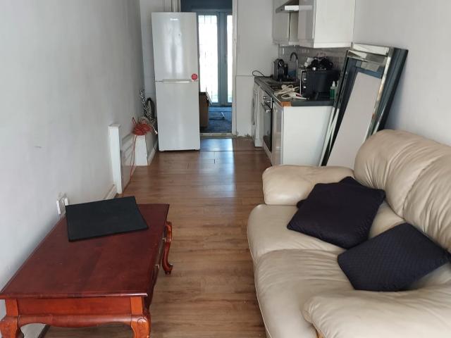 Double Bedroom Available – Bills Included