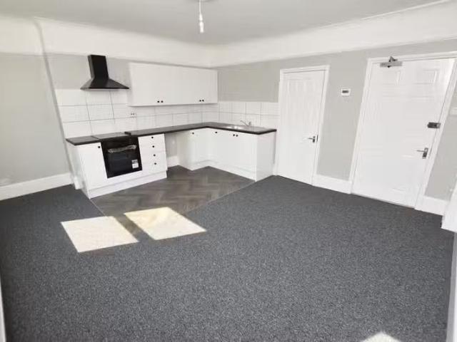 For Rent! 1 bedroom flat for rent in 14 Ethelbert Road, Clifto.