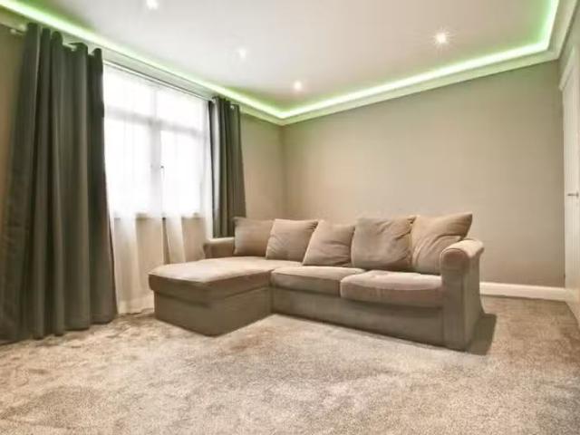 Cheap 1 bedroom flat for rent in Beckenham Lane, Bromley, Kent.