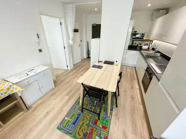 Cozy 1 bedroom flat for rent in Broadoaks, 548 Streetsbrook Ro.