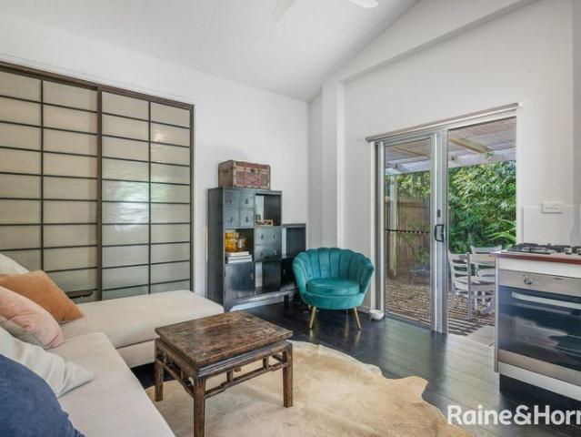 Charming 1 Bedroom Flat in Ocean Shores