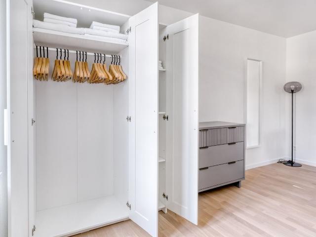 Charming 1 Bedroom Furnished Apartment with City Views in Hottingen, Zurich Amsterdam Apartments for Rent