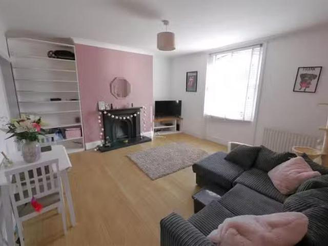 Just in! 1 bedroom house for rent in Grafton Road, Worthing Ce.