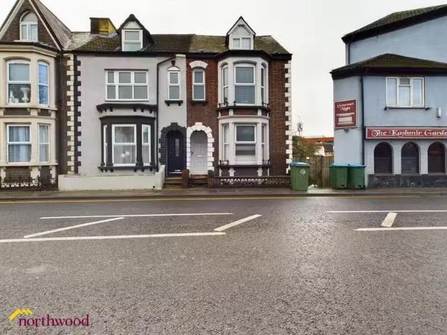 New 1 bedroom house share for rent in High Street, Aylesbury.