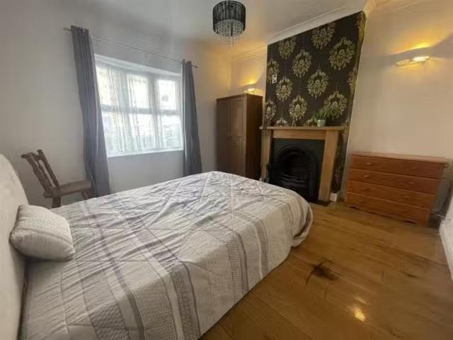 Unique 1 bedroom house share for rent in Oxford Street, Rugby.
