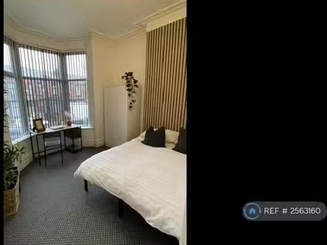 Cozy 1 bedroom house share for rent in Rawson Street, Farnwort.