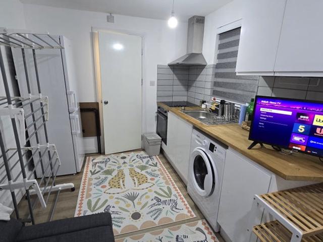 Charming 1 Bedroom Home Perfect for Cozy Living
