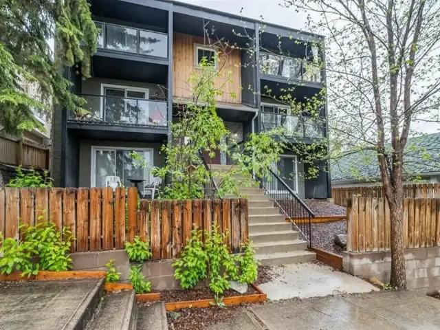 Charming 1 Bedroom in Crescent Heights | In Suite Laundry + Parking + Storage — 1 Bedroom Condo Unit