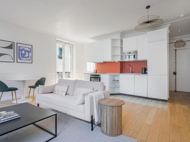 Charming 1 Bedroom in Heart of Paris, Paris Amsterdam Apartments for Rent