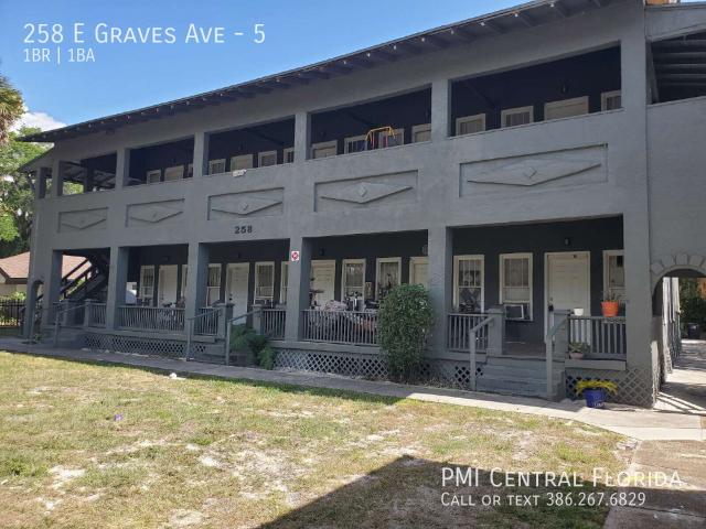 Charming 1 Bedroom Studio in Orange City – Cozy 450 Sq Ft!
