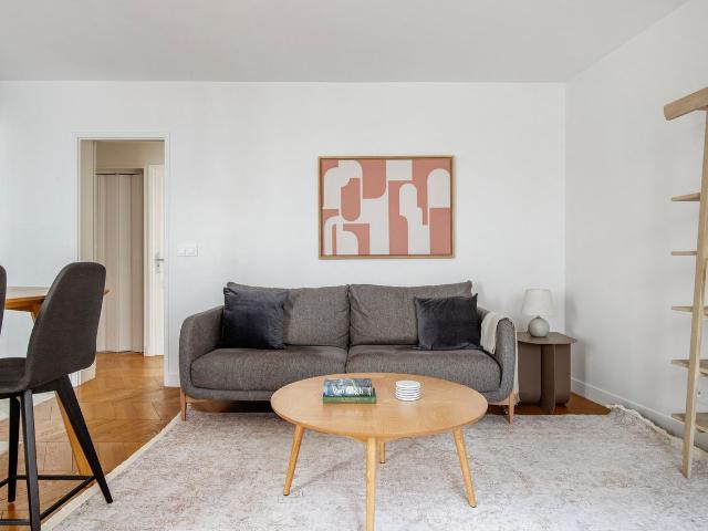 Charming 1 Bedroom Paris Apartment Awaits You!, Paris Amsterdam Apartments for Rent