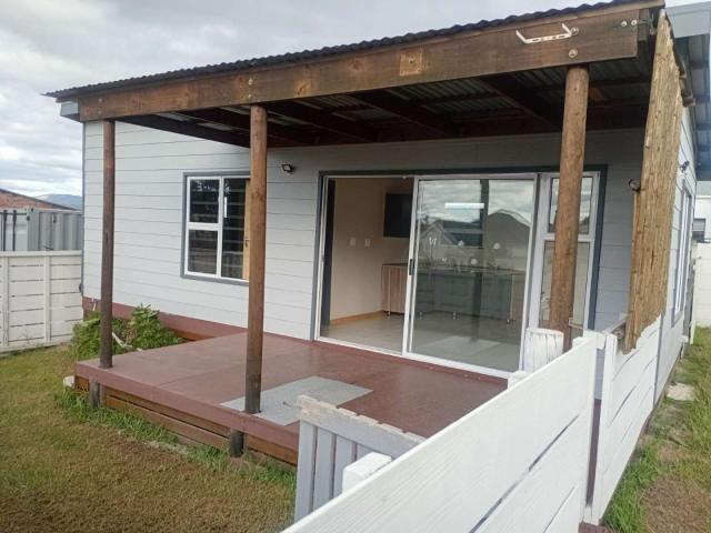 Charming 1 Bedroom Rental Cottage Available in Botrivier