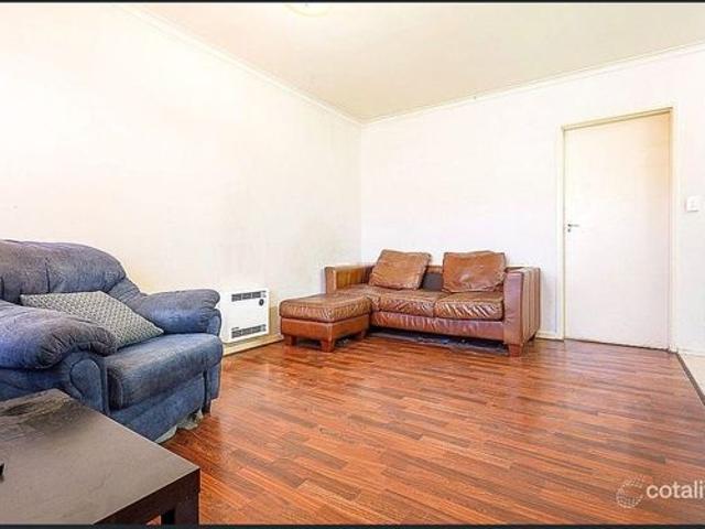 Charming 1 Bedroom Rental Property in Prime Location