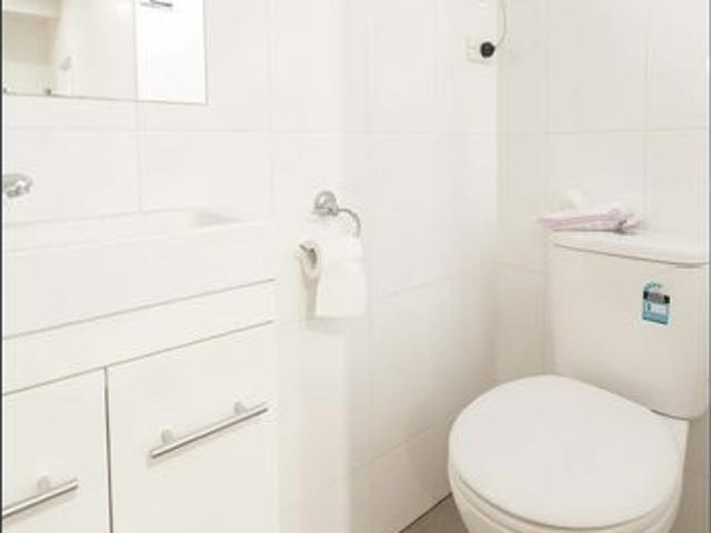 Charming 1 Bedroom Unit