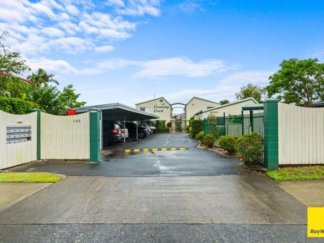 Charming 1 Bedroom Unit in Bungalow