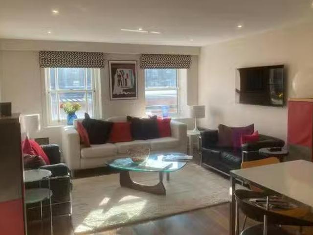 New 1 BR Hugh Street, London