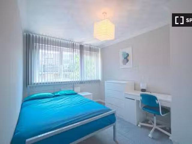 Deal! 1 BR Room in a shared apartment for rent in Millwall, Lo.