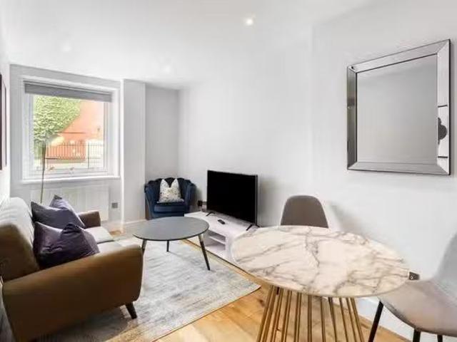 Cheap 1 BR Southampton Road