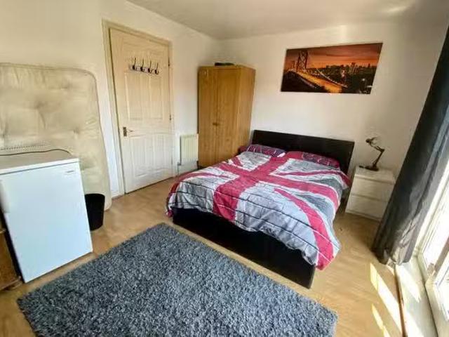 Deal! 1 BR Tilson Close, London