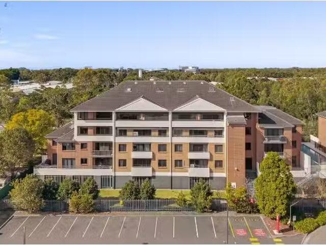 Just in! 1 BR 17/214 220 Princes Highway, Fairy Meadow Apartme.